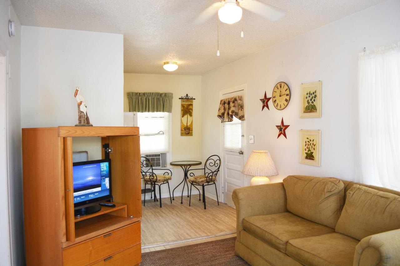 Sunshine Cozy Cottages Indian Rocks Beach Exterior photo